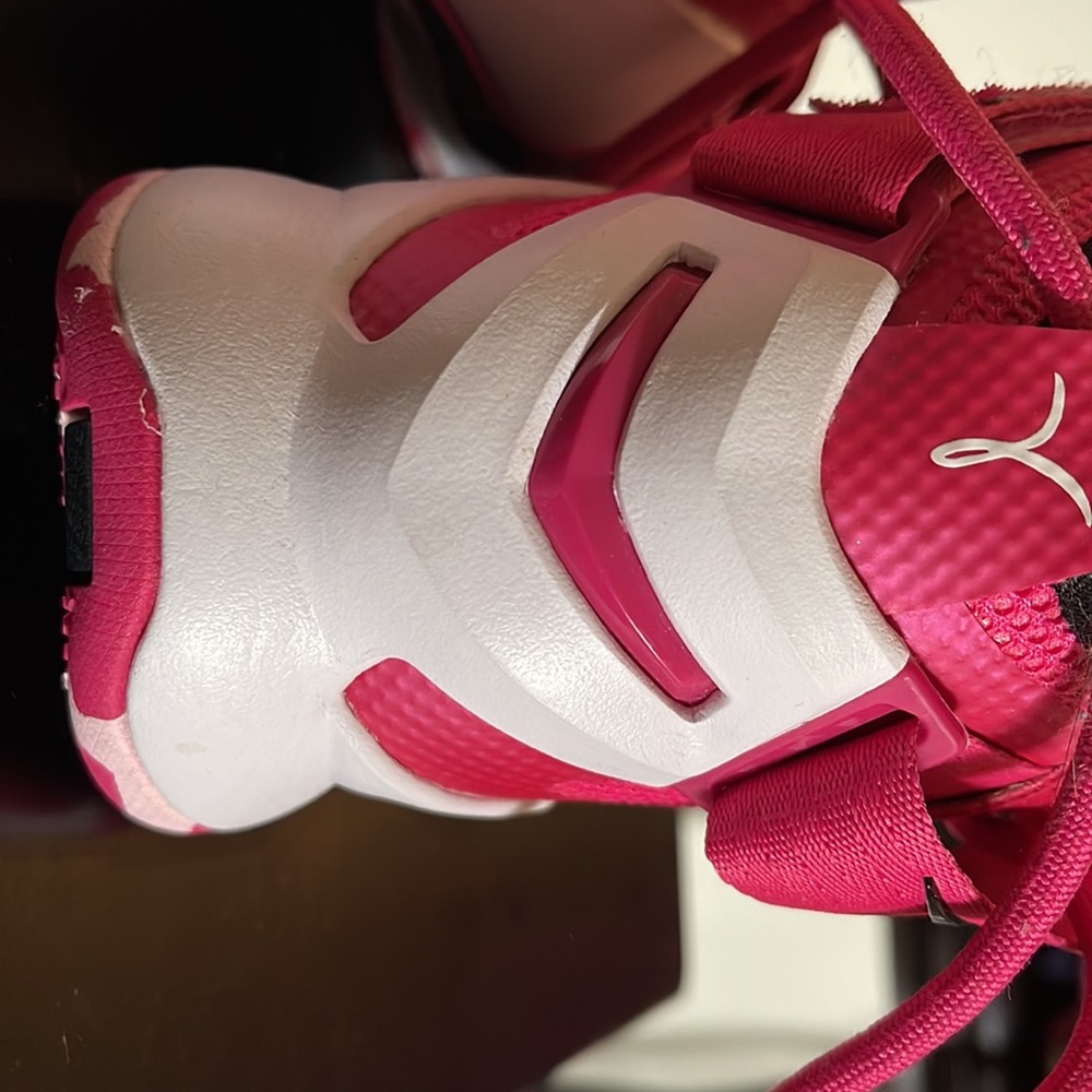 LeBron Solider 9 “Think Pink” - Picture 5 of 7